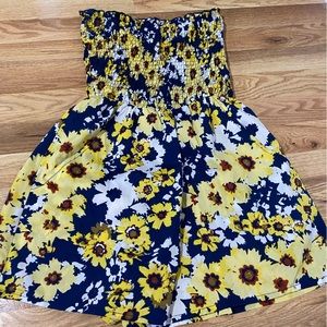 sunflower romper with pockets